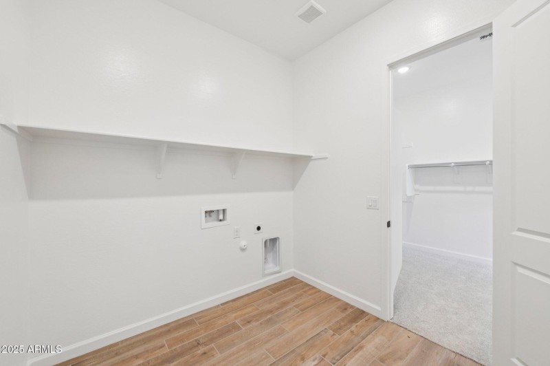 23-web-or-mls-E Twin Acres Dr-S0708-023