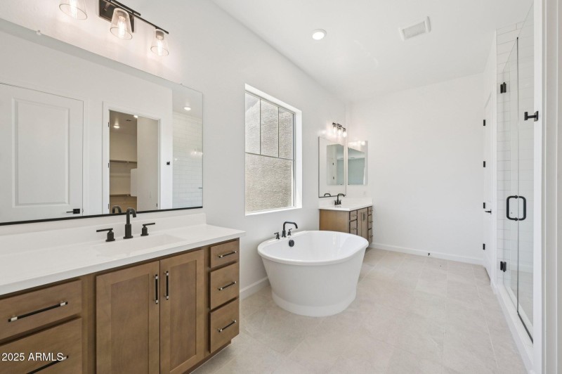 27-web-or-mls-E Twin Acres Dr-S0708-027