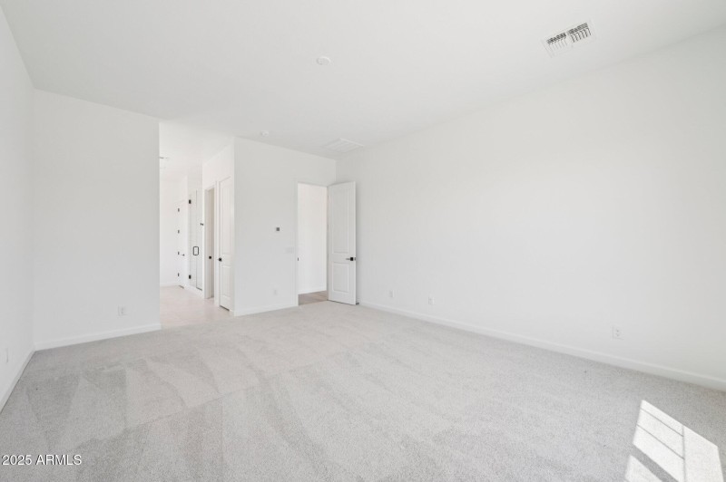 28-web-or-mls-E Twin Acres Dr-S0708-028