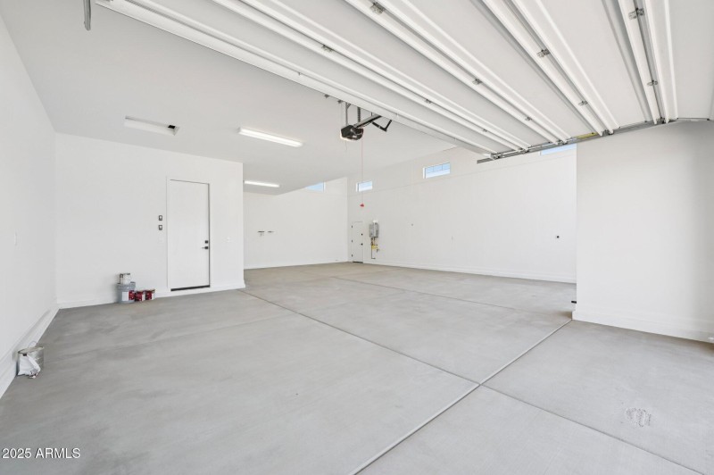 31-web-or-mls-E Twin Acres Dr-S0708-031