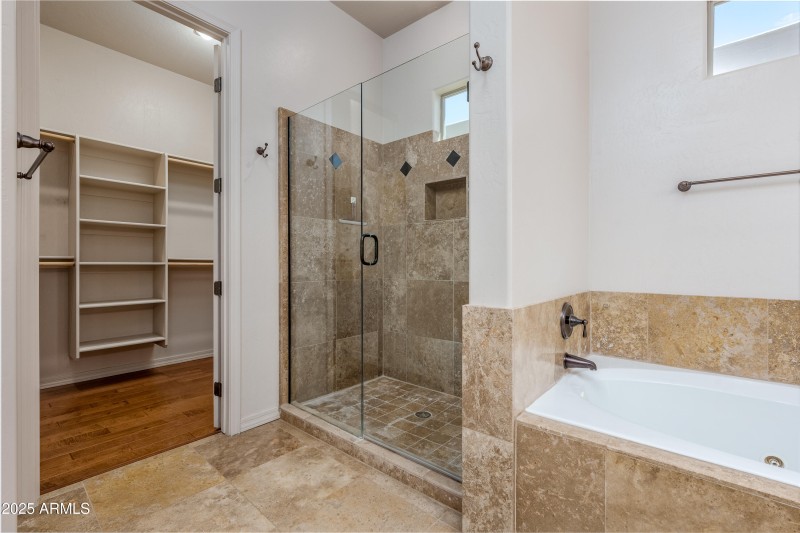 Separate Tub/Shower