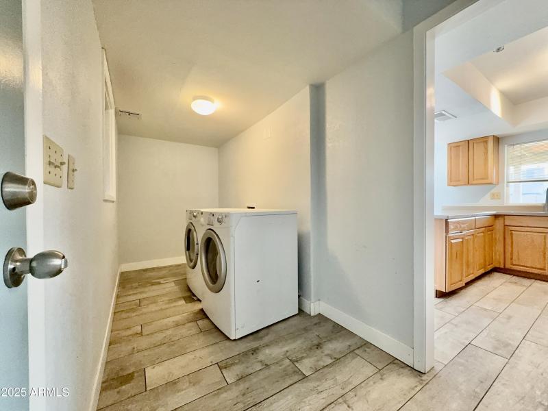 E5196E09-9199-425B-A177-CBA0CCBEE3B8_1_2