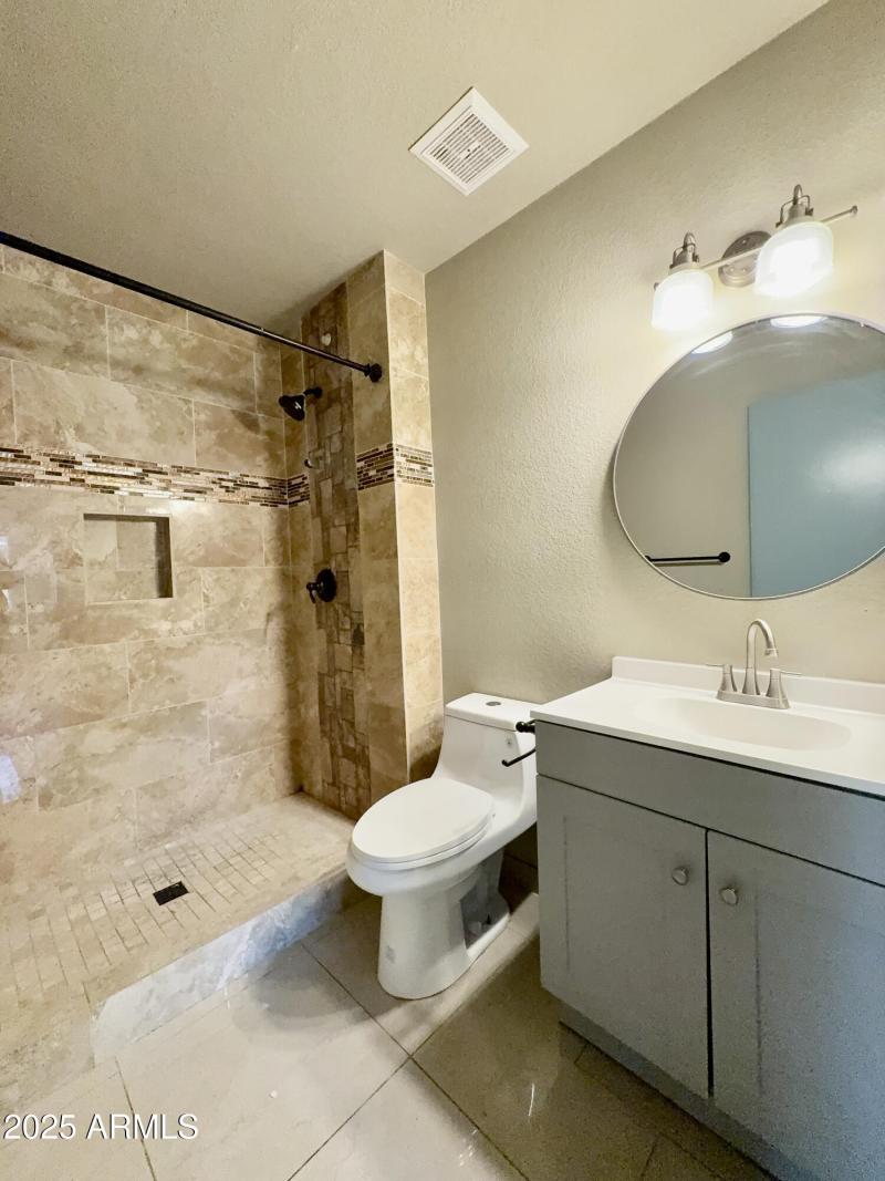 EBBF2CE8-25DA-4244-B2A6-DB4EF03281A7_1_2