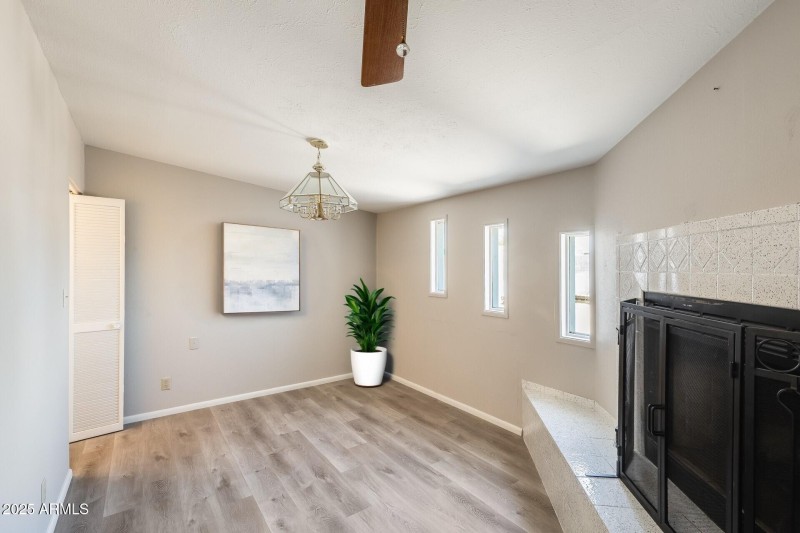 Dining/Flex Space