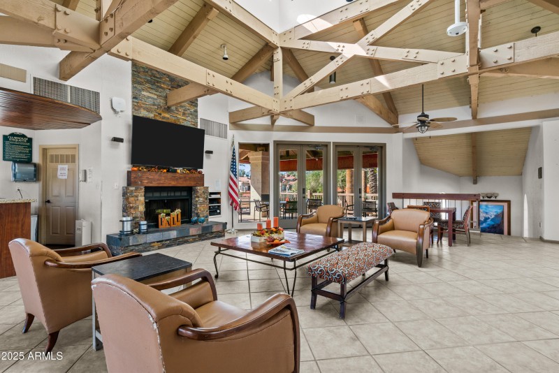 Via Linda Daytime-14