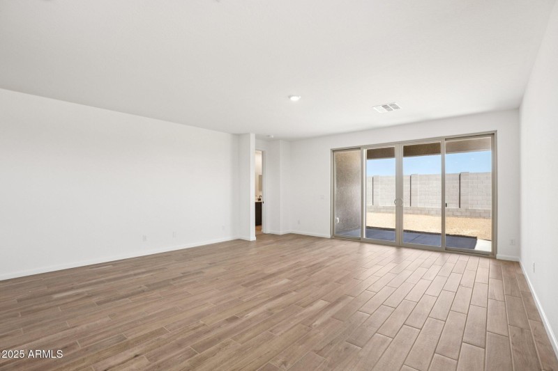 5-web-or-mls-W Bajada Rd-S0708-005