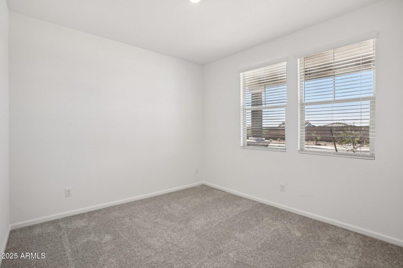 11-web-or-mls-W Bajada Rd-S0708-011