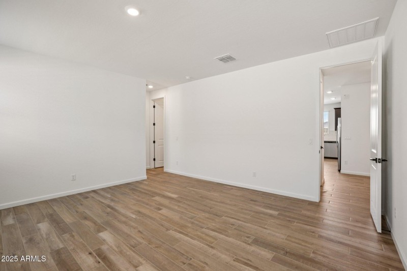 16-web-or-mls-W Bajada Rd-S0708-016