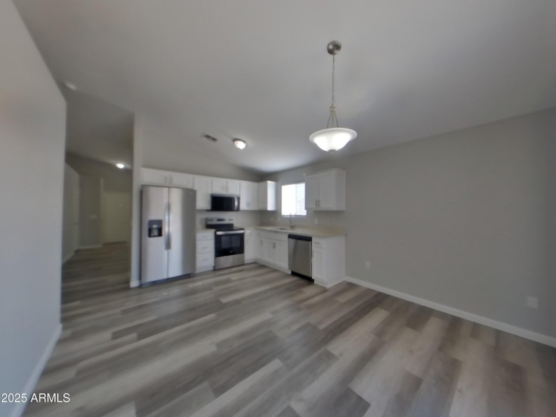 5_pc_GZP06eqHUu_CLOnL0l14a_layout_1