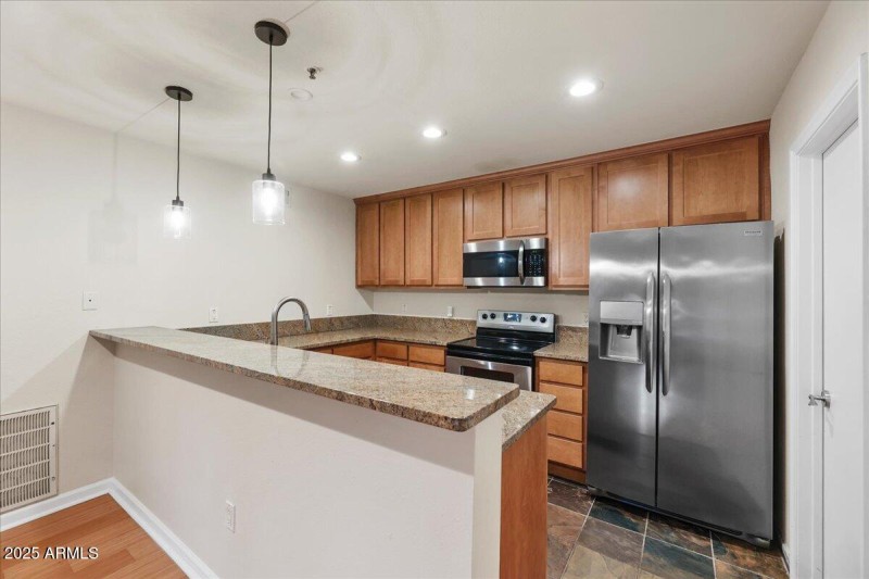 09-Kitchen
