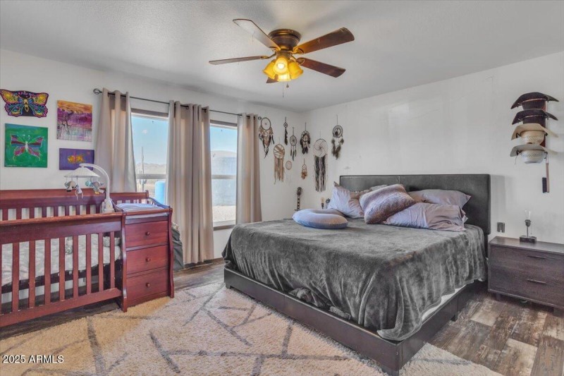 10-28383 N Mildred Ln