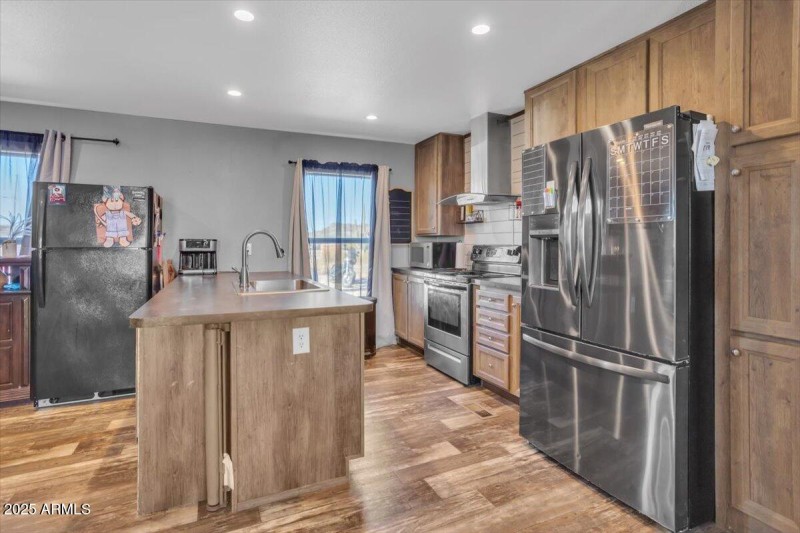 08-28383 N Mildred Ln