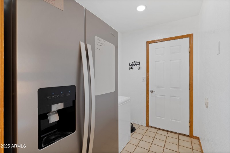 Multi-purpose Rm off Kitchen to Garage