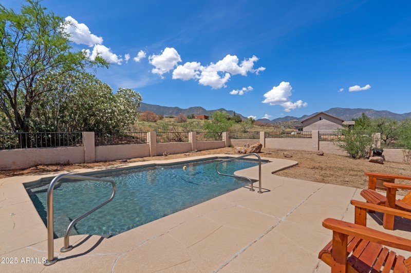 Large PebbleTec Pool w/ Views