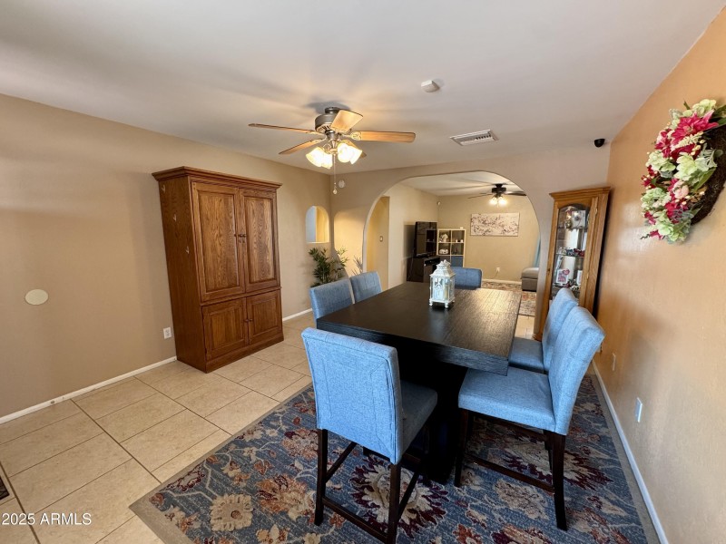 Entry/Dining