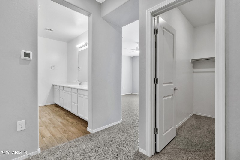 1959 E Hampton Ln Unit 102-19