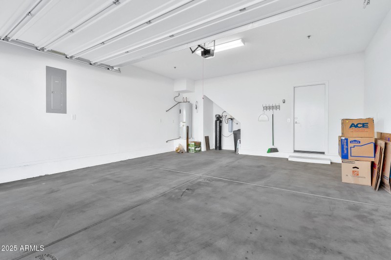 1959 E Hampton Ln Unit 102-33