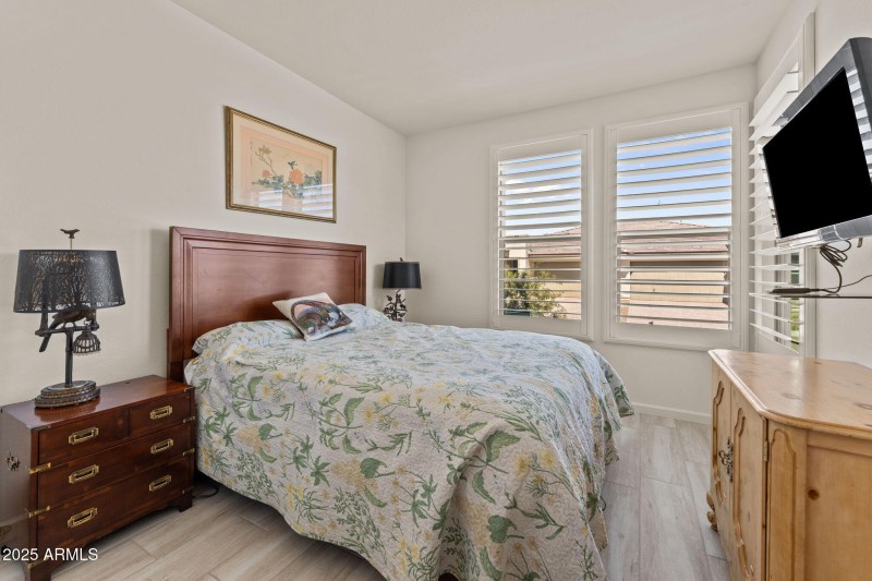 1-web-or-mls-DSC00442