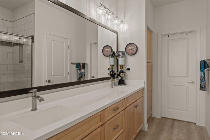 21-web-or-mls-DSC00542