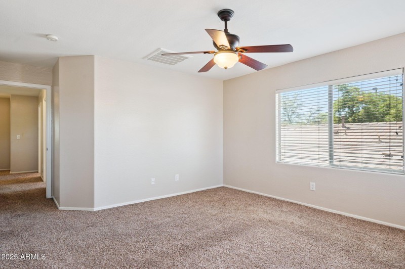 16-web-or-mls-3660-e-hyatt-ln