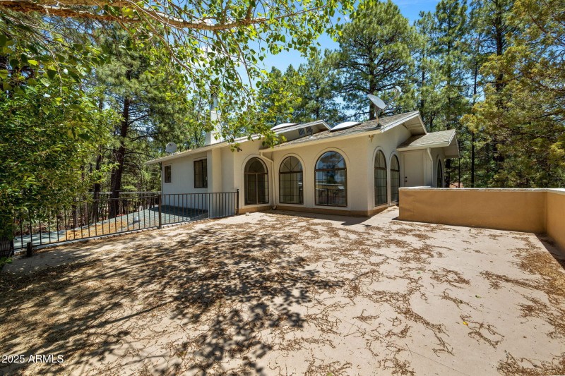 5460KnottinghamLn-WagonWheel-AZ-31