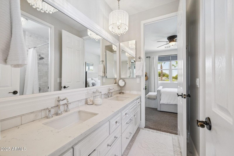 Jack & Jill Bath