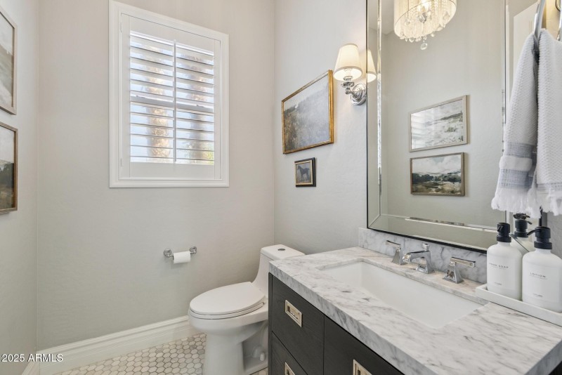 1/2 Bath