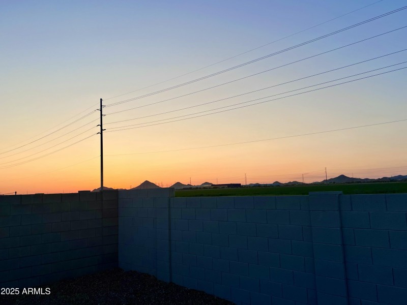 BDE13B63-341C-4ECB-822B-755F06405E39_1_2