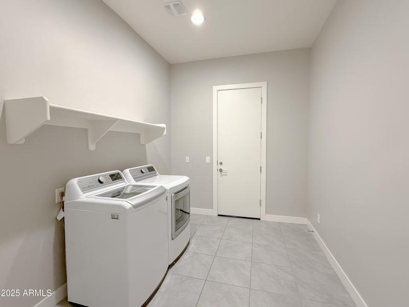 Large Laundry Room
