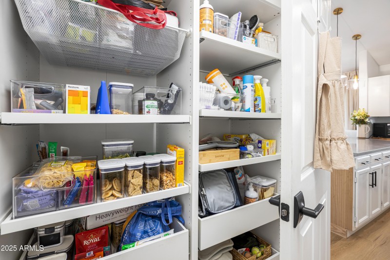 Walk-in Pantry