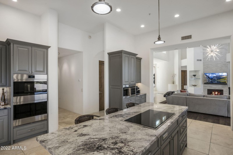 Stunning Chef's Kitchen