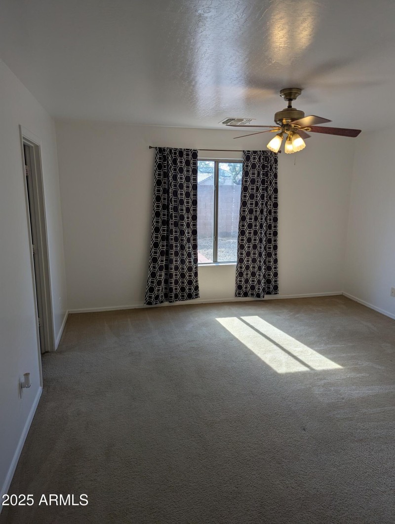 PXL_20250807_225905749