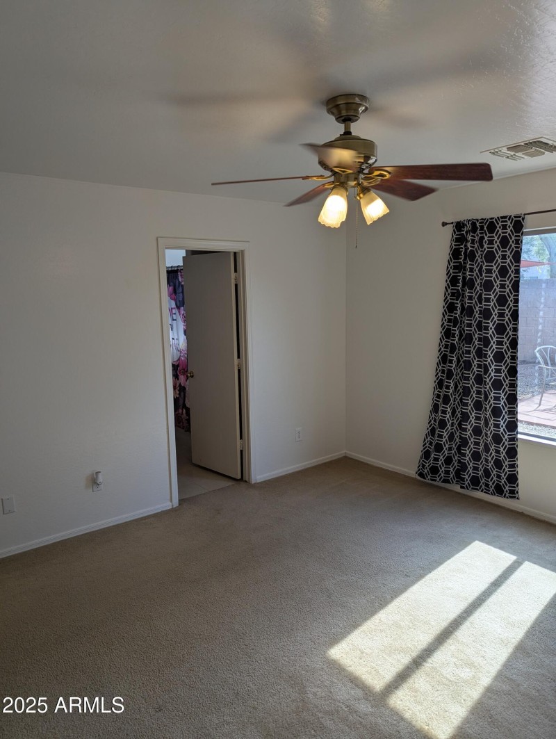 PXL_20250807_225930871