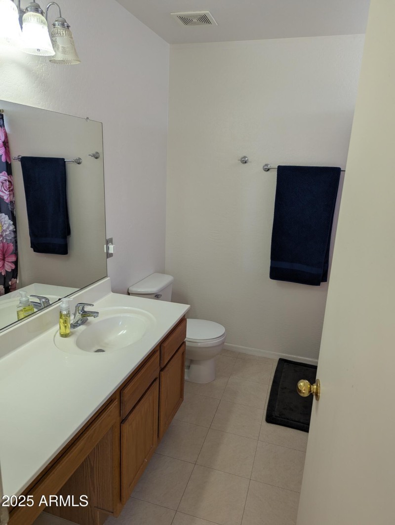 PXL_20250807_230022199