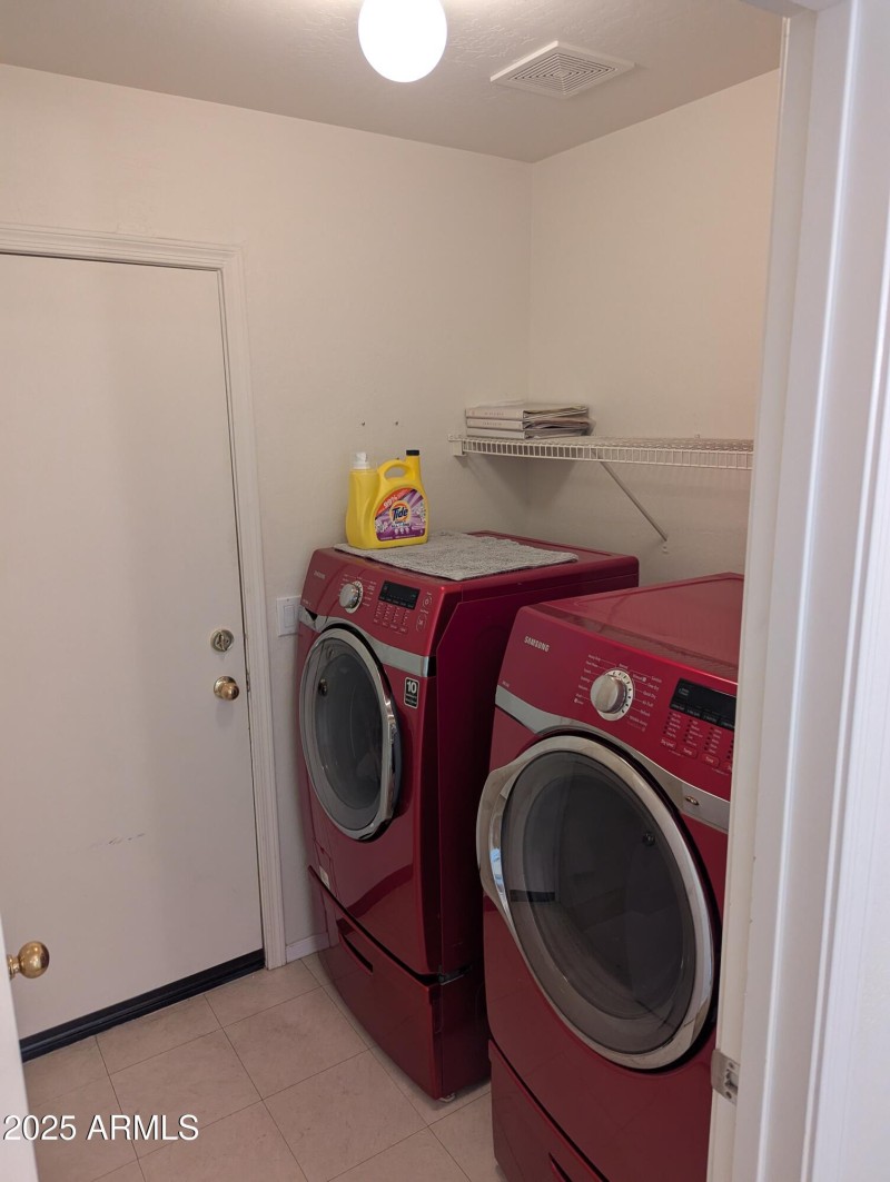 PXL_20250807_230323503