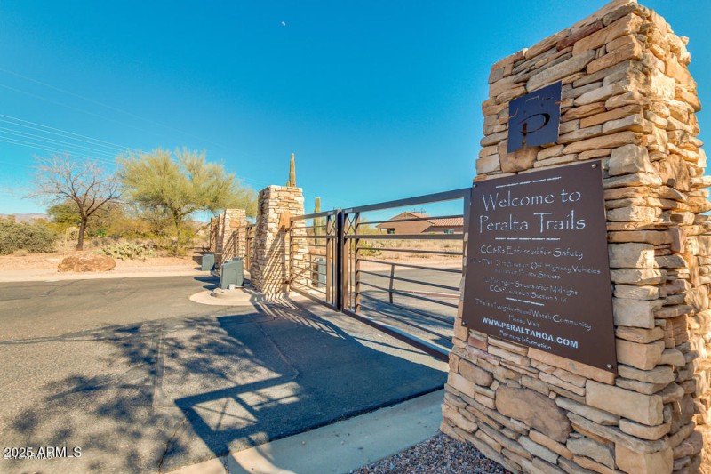 04 Gated Neighborhood_Peralta Trails