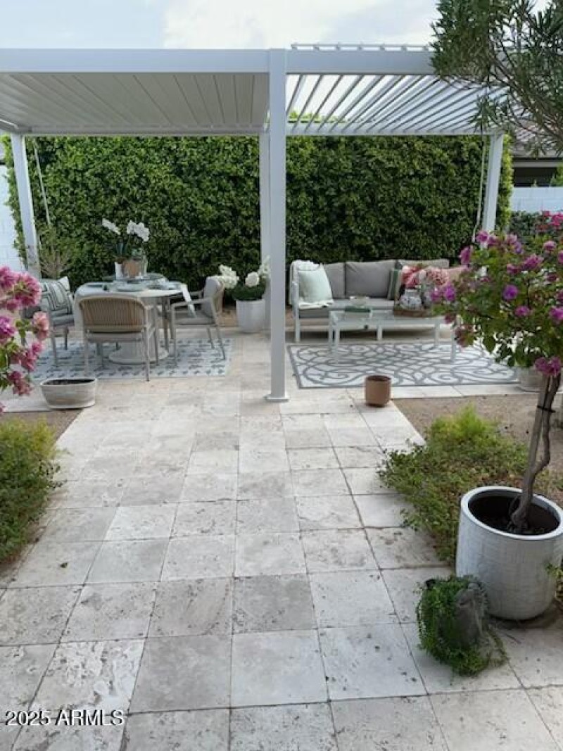 Pergola can be Open or close