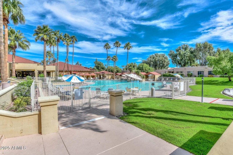 Sun Village-Community Pool2