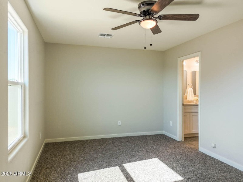 15438 Overfield-24