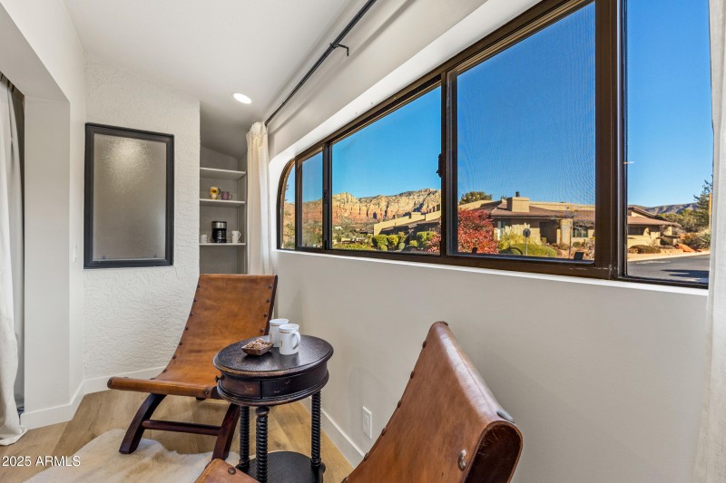 Master seating area