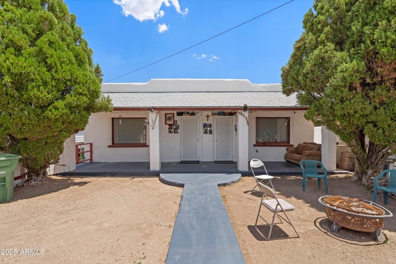 Front Yard 43