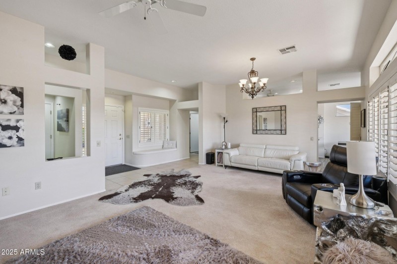 9-web-or-mls-W Sky Hawk Dr-S0708-009