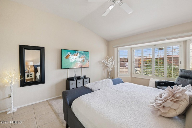 21-web-or-mls-W Sky Hawk Dr-S0708-021