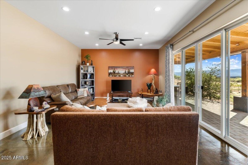 05-Living Room