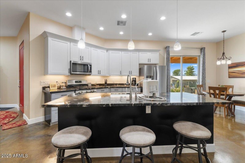 11-Kitchen
