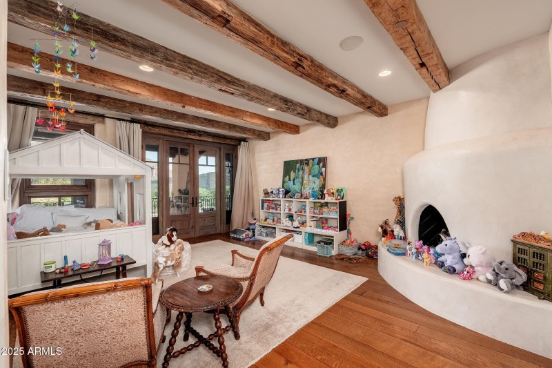 Ensuite 1 with Fireplace