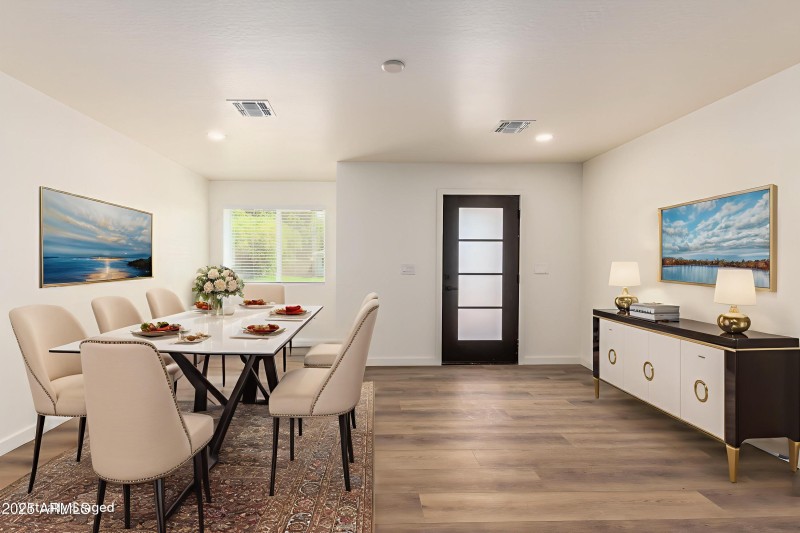 07-Howe - Dining Room - Standard - 2