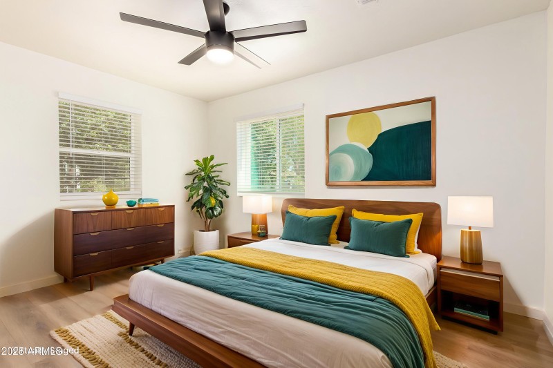 24-Howe - Bedroom - Mid-Century Modern -