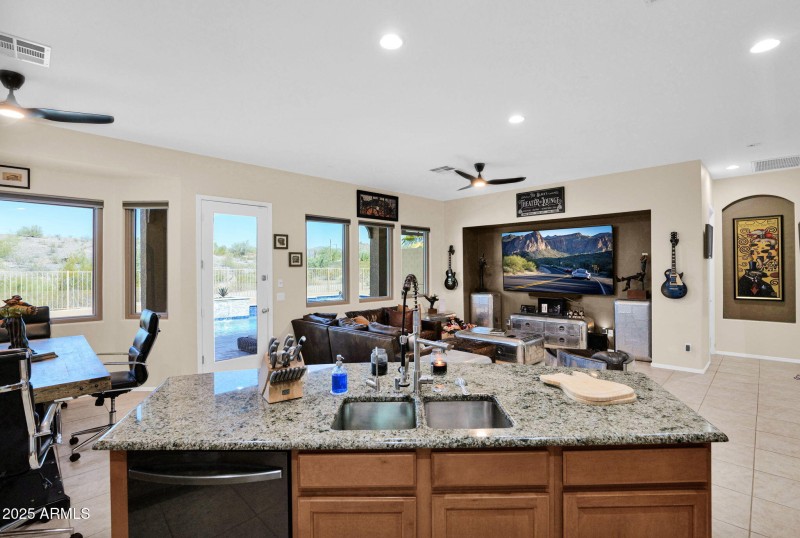 25-web-or-mls-P1268829