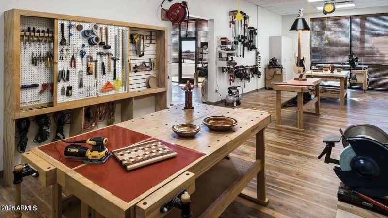 creative arts center wood